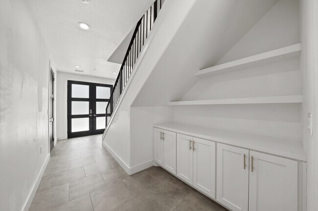 Foto del edificio - 5343 Larkin St