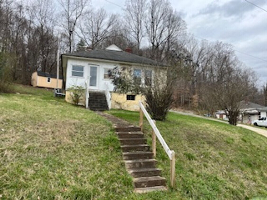 Primary Photo - 7 Chestnut St