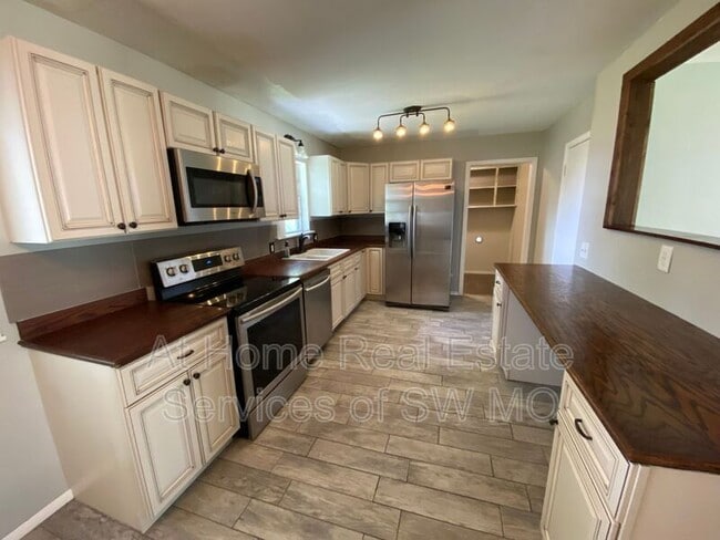 Building Photo - 3301 W Dorber Dr