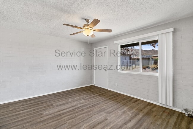 Building Photo - 1638 W Desert Cove Ave