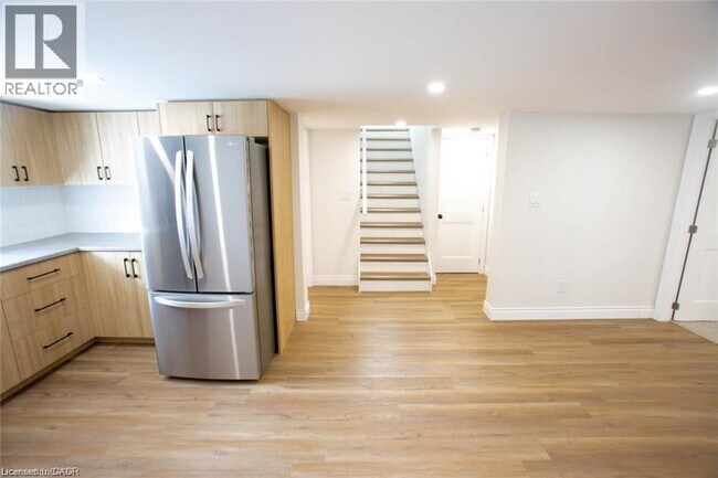 Photo du bâtiment - 177 Pleasant Ave