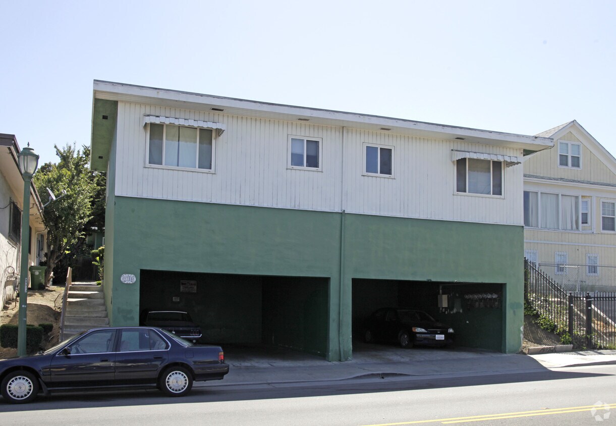 Building Photo - 9316 Macarthur Blvd