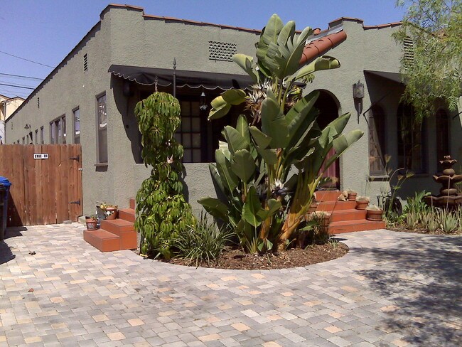 Separate Entrance - 3237 Madera Ave