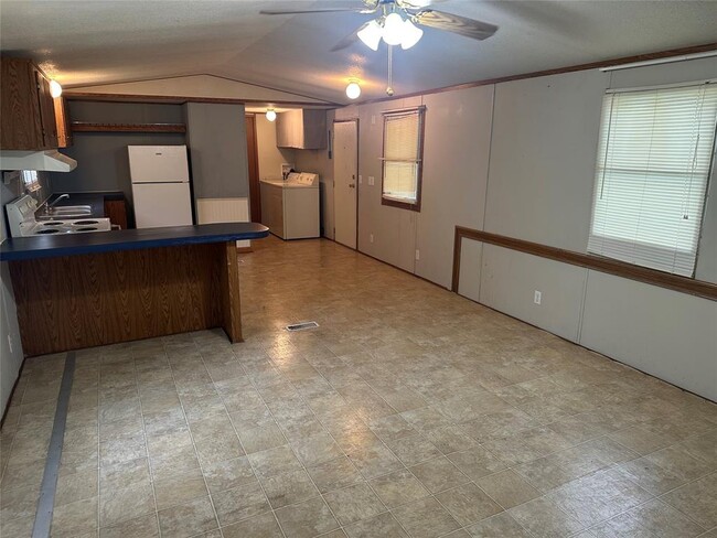 Building Photo - 6920 Leann Ln