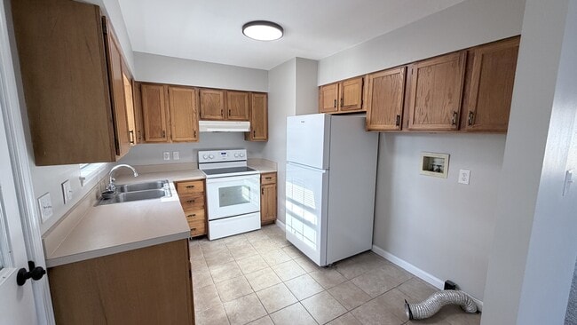 Building Photo - 2101 Cass Ave