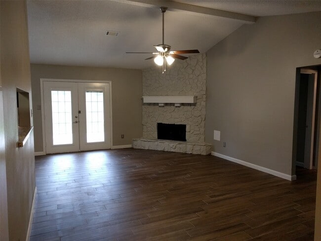 Building Photo - 4103 Garden Springs Dr