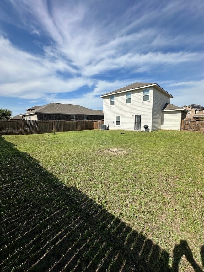 Foto del edificio - 6525 Underwood Way