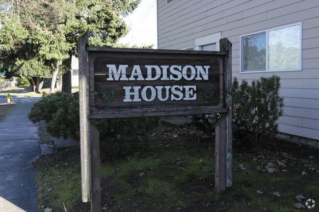 Building Photo - Madison House