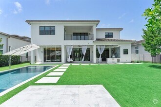 Building Photo - 9626 Vescovato Way