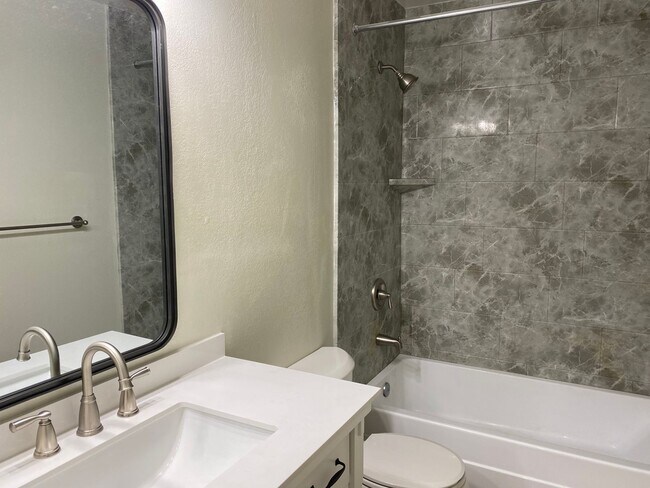 Foto del edificio - 1481 Parkway Dr