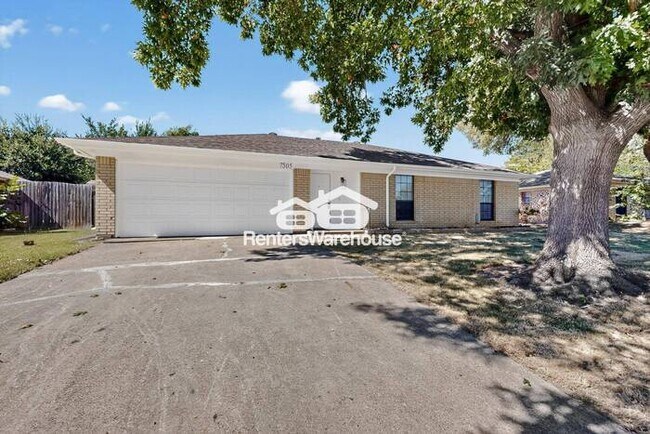 Building Photo - Move IN Ready NRH Home