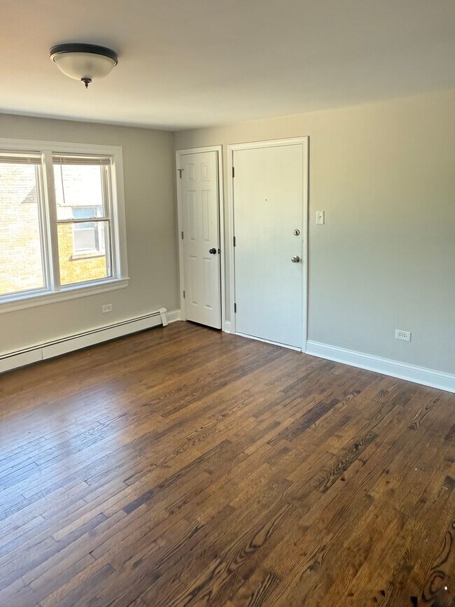 Foto del edificio - Spacious 2 Bedroom in Beverly