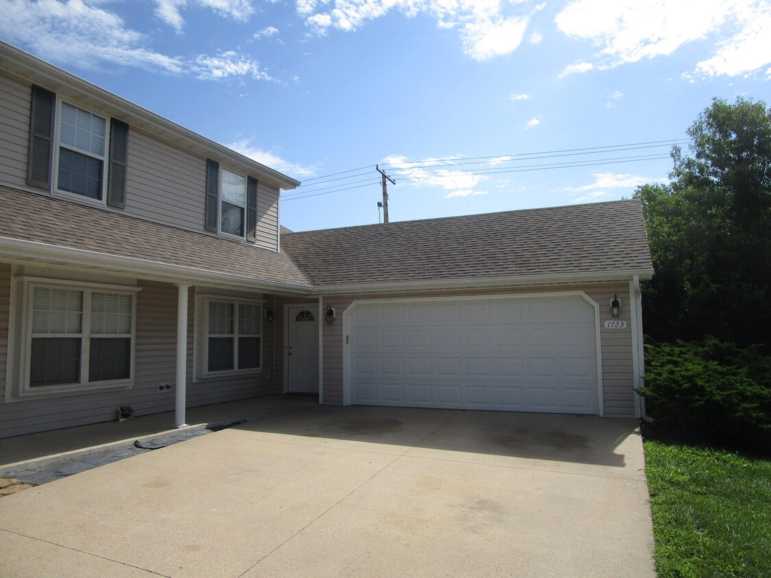Primary Photo - 1723 Juniper Dr