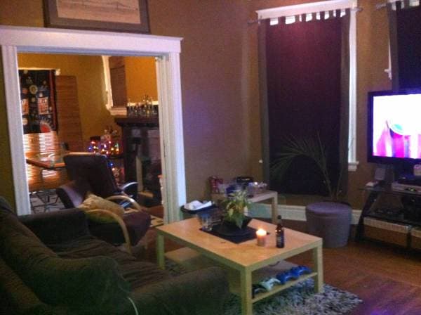 Living - 183 Woolper Ave