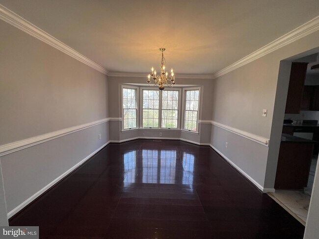 Foto del edificio - 6910 Raven Ln