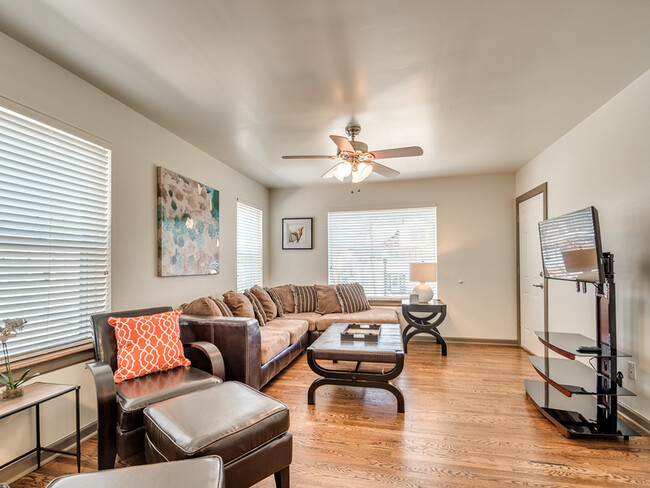 Foto del edificio - 1308 NW 16th St