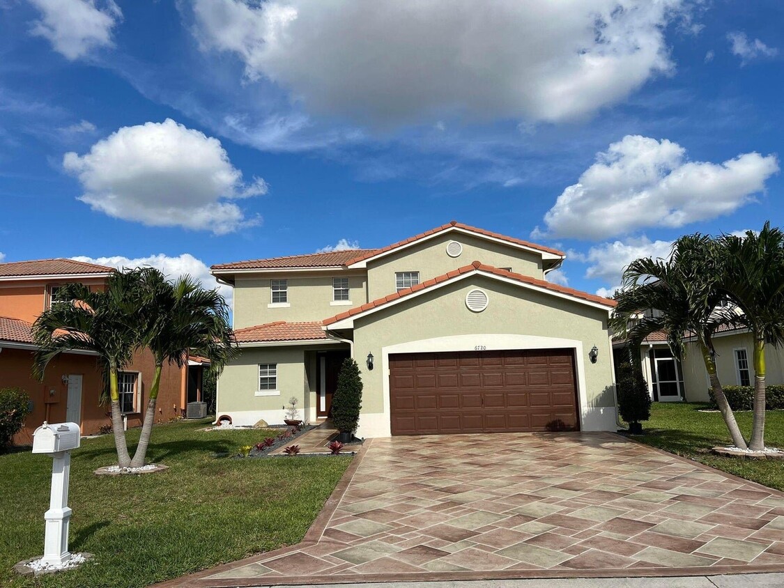 Foto principal - Eagle Ridge Drive, Greenacres, FL 33413 - ...