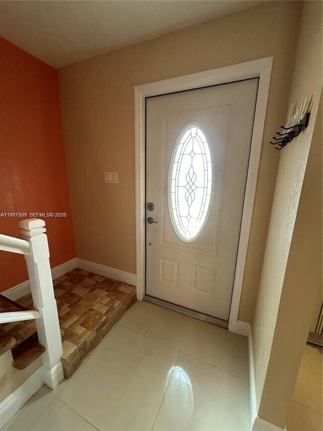 Foto del edificio - 5469 NW 170th Terrace