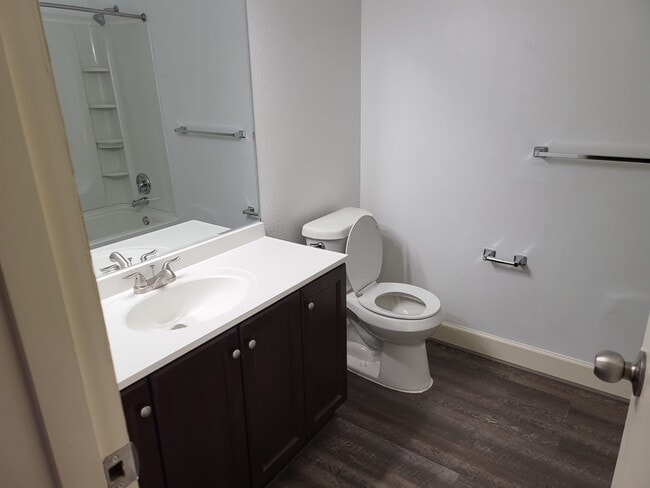 Foto del edificio - 11002 Hammerly Blvd