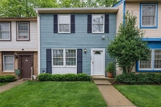 Building Photo - 1960 Hamilton Pl SE