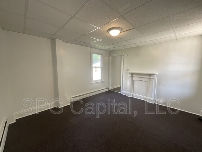Building Photo - 203 W North St