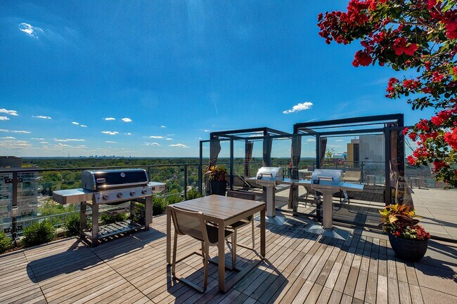 Haga una barbacoa en la azotea. - Windsor Bethesda