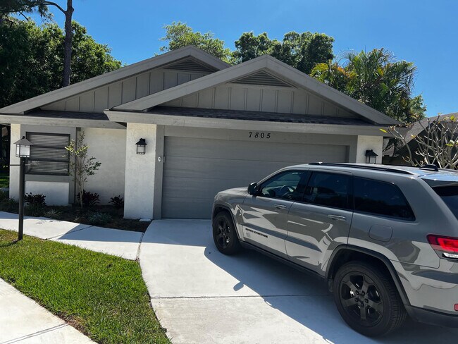 Foto del edificio - 7805 Pine Trace Dr