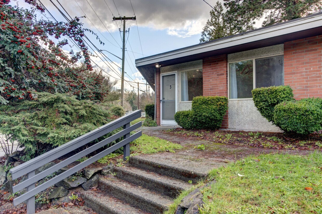 Primary Photo - 8741 Seward Park Ave S