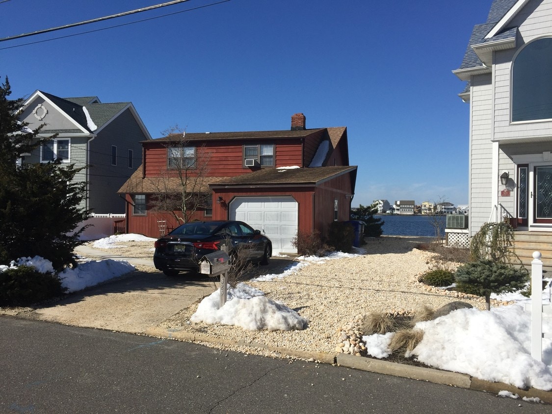 525 Bayview Dr Unit 1, Toms River, NJ 08753 Apartments in Toms River, NJ