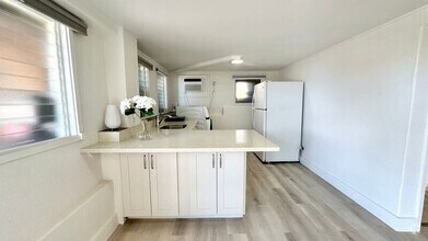 Building Photo - 4559 Sierra Dr