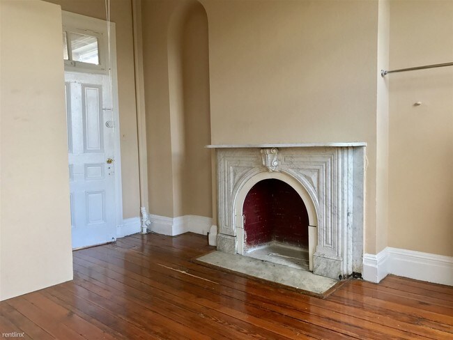 Foto del edificio - 1 br, 1 bath Apartment - 1324 Eutaw Pl 1R
