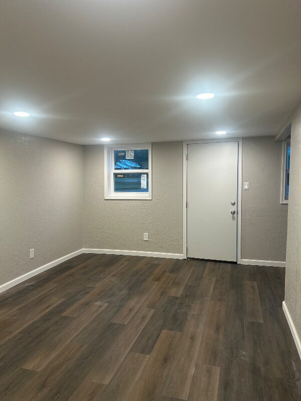 Foto principal - 1111 W Beech Ave