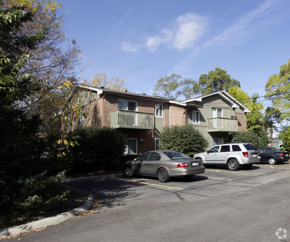 Building Photo - 4310-4322 Albert Ave