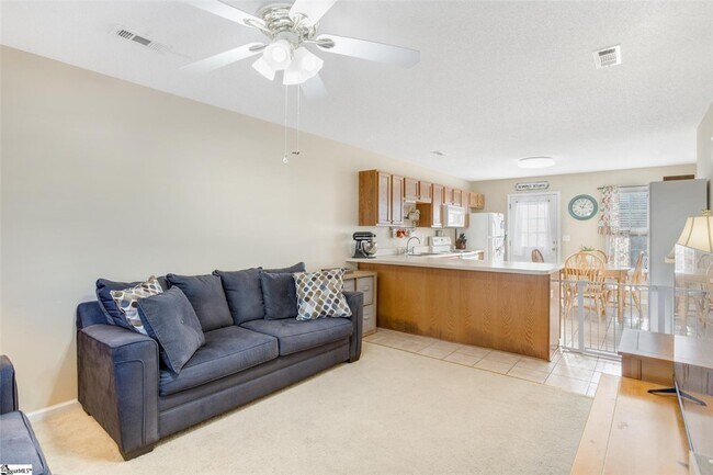 Building Photo - 213 Springfield Cir