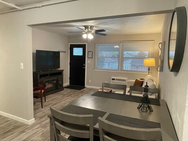 Foto del edificio - 2602 N Bennett St