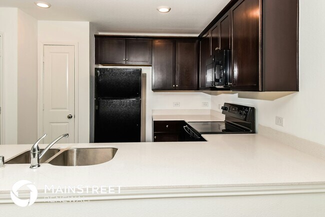 Foto del edificio - 5920 Timber Pt Dr