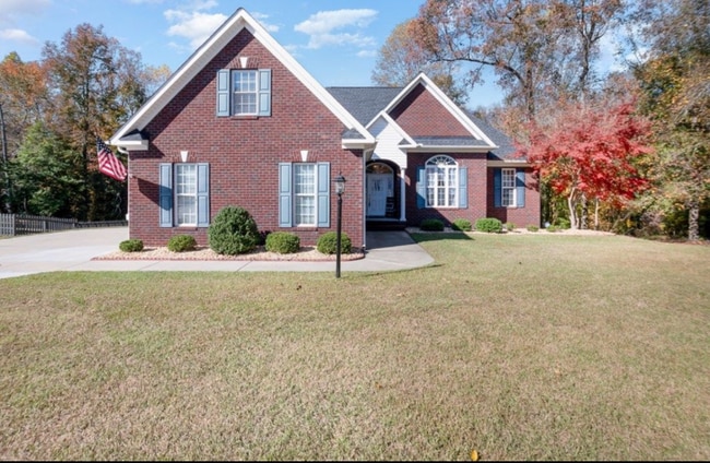Building Photo - 302 Clay Brook Dr