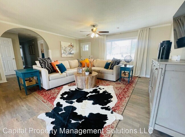 Foto del edificio - 3 br, 2 bath House - 1015 NW Maple Drive