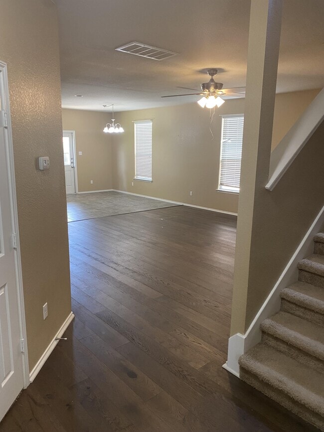 Building Photo - 3216 Claymore St