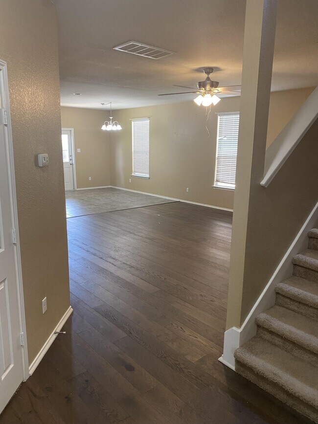 Foto del edificio - 3216 Claymore St