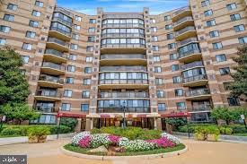 Building Photo - 8350 Greensboro Dr