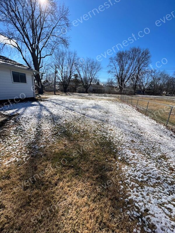 Building Photo - 1371 Sherwood Forest Dr