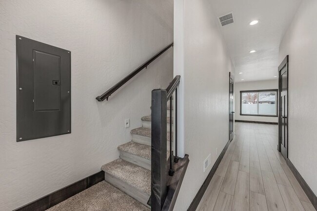 Foto del edificio - Brand New 3 bed 2.5 townhome