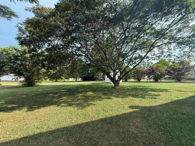 Foto del edificio - 9009 Dorchester Ln