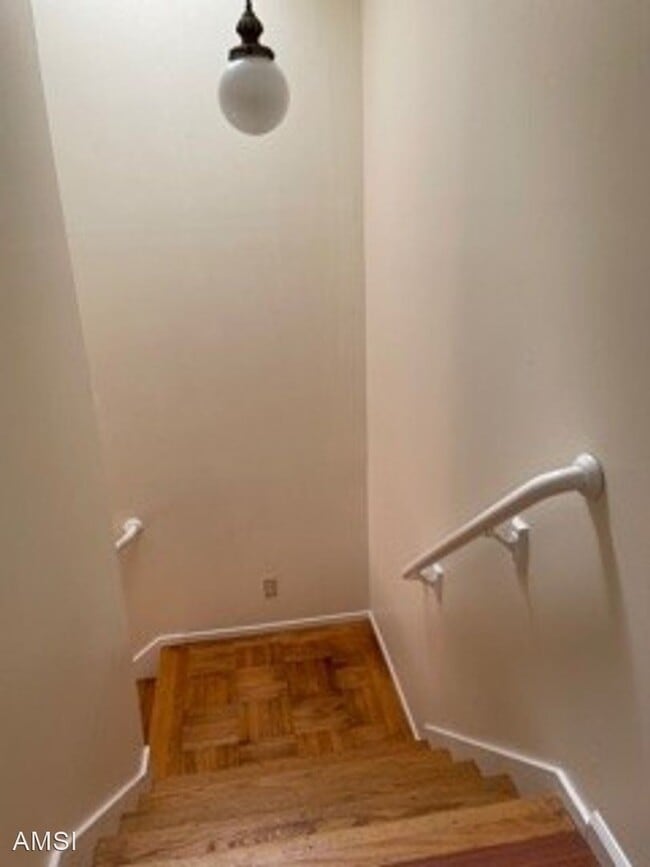 Building Photo - 2 br, 2 bath House - 1377 9th Ave