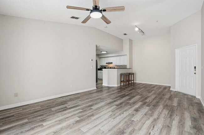 Foto del edificio - 8215 Ibis Club Dr