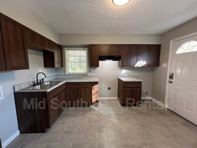 Building Photo - 3180 Aden St