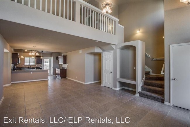 Foto del edificio - 4 br, 2 bath House - Red Man 7149