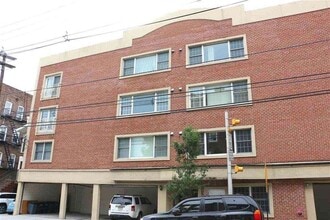 Building Photo - 2700 Summit Ave