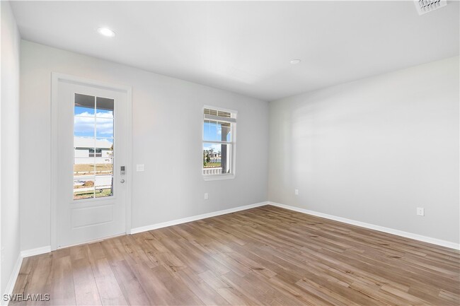 Building Photo - 43813 Cattleman Dr
